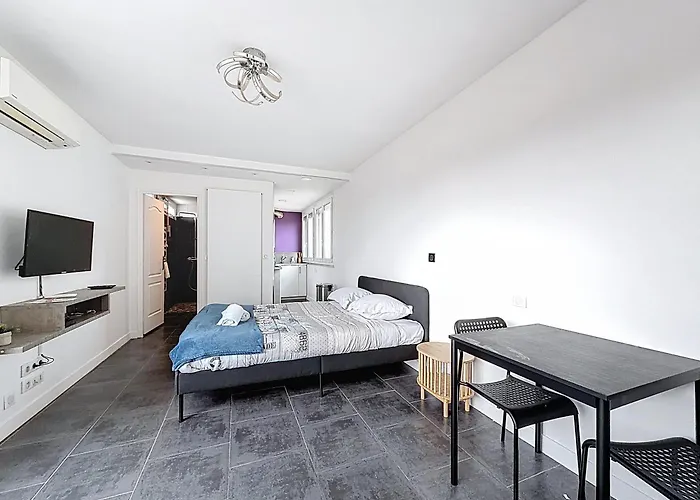 Apartament F1 Sur Clermont-fd - Parking Chartier *